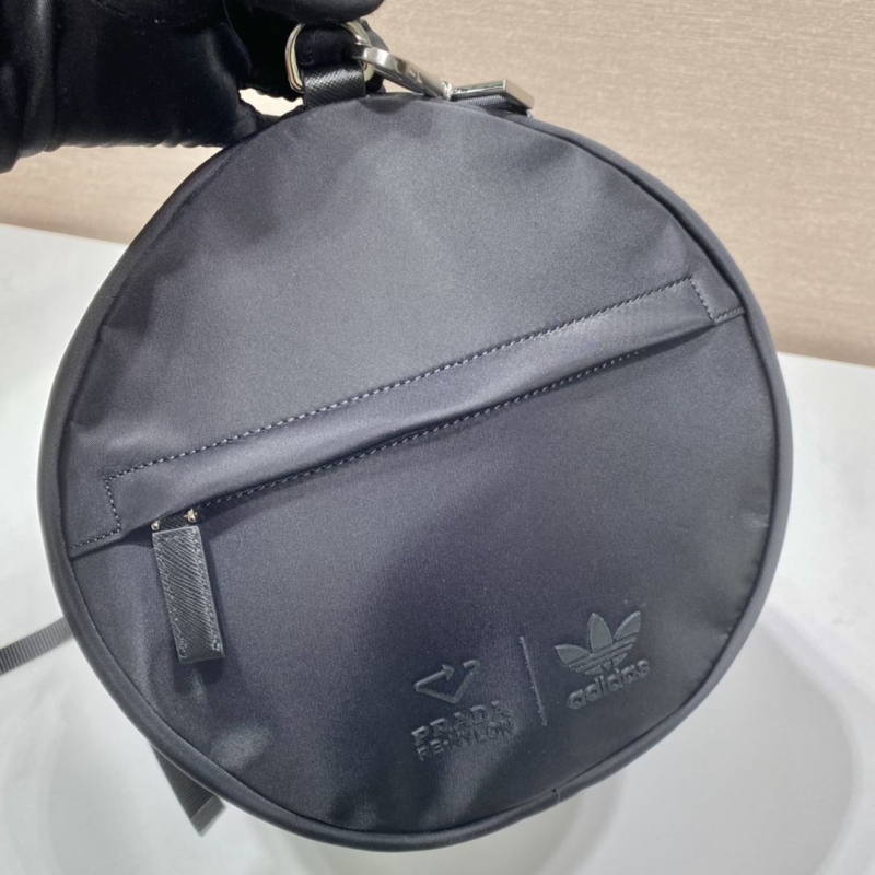 Pra*a travel bags